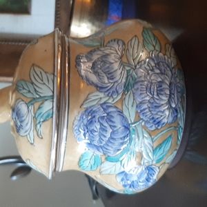 Porcelain Floral Bean Pot